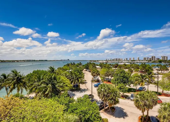 Singer Island Inn/ Deluxe Studio