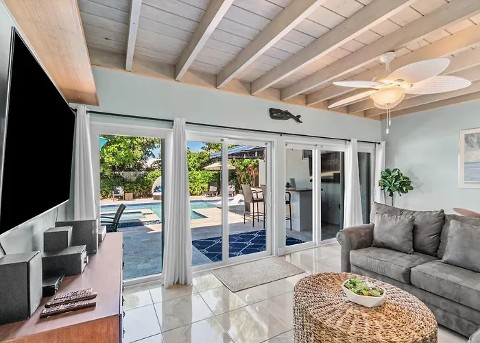 Luma Palms - 3 Master Suites, Heated Pool Spa, Golden Tee, Walk To Beach - By Maven Vacation Rentals